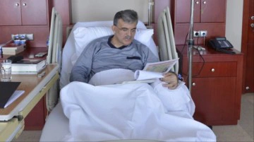 Abdullah G&uuml;l, 30 Ağustos'u yorumları kapatarak kutladı