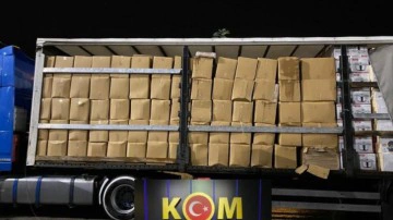 Ankara'da 472 bin 500 paket ka&ccedil;ak sigara ele ge&ccedil;irildi