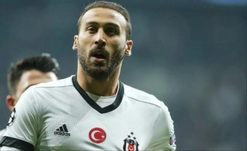 Cenk Tosun ka&ccedil; ma&ccedil; yok? Cenk Tosun ne zaman sahalara d&ouml;necek?