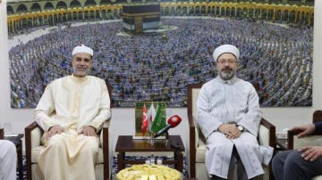 Diyanet İşleri Başkanı Erbaş, Libya Hac Bakanı Beşir ile bir araya geldi
