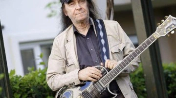 Erkin Koray'ın &ouml;l&uuml;m&uuml;n&uuml;n ardından kızından ilk a&ccedil;ıklama!