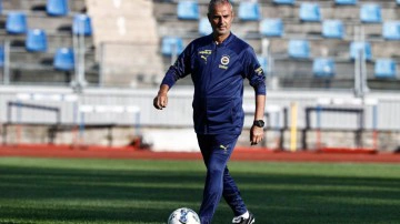 Fenerbah&ccedil;e'de 2 isim g&ouml;zden &ccedil;ıkarıldı!