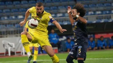 Fenerbah&ccedil;e'nin &ccedil;ılgın serisi s&uuml;r&uuml;yor! 8'de 8...