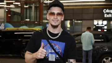 Fenerbah&ccedil;e'nin yeni transferi imza i&ccedil;in İstanbul'da!