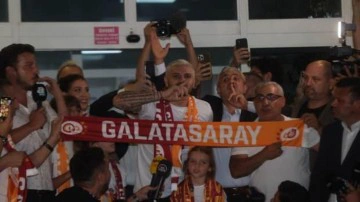 Galatasaray golc&uuml;s&uuml;ne kavuştu! Mauro Icardi İstanbul'a geldi
