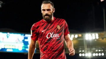 Galatasaray'dan s&uuml;rpriz g&ouml;r&uuml;şme! Fenerbah&ccedil;e'nin eski golc&uuml;s&uuml;...