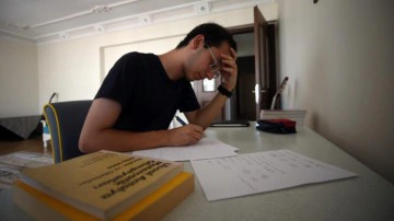 Gen&ccedil; matematik&ccedil;i Oxford'a ilk sırada girdi