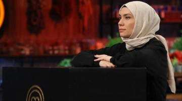 G&uuml;zide Mertcan, MasterChef All Star'a veda etti! Sosyal medyadan ateş p&uuml;sk&uuml;rd&uuml;