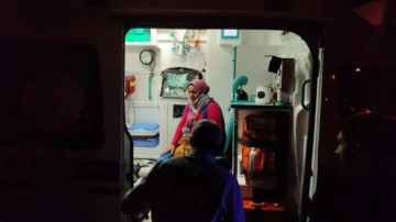 İki motosiklet &ccedil;arpıştı, 5 kişi yaralandı