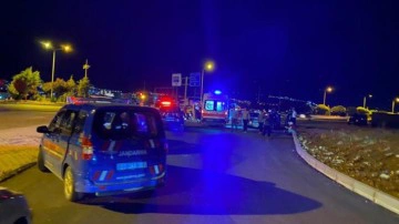 İki otomobil kafa kafaya &ccedil;arpıştı: 1&rsquo;i bebek 5 yaralı