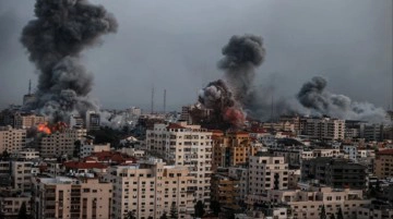 İsrail g&uuml;&ccedil;leri &ouml;nce g&ouml;&ccedil; yolundaki sivilleri, sonra okulu hedef aldı: &Ccedil;ok sayıda &ouml;l&uuml; var