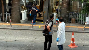 Kahvehanede kan donduran olay: 2 &ouml;l&uuml;, 4 yaralı