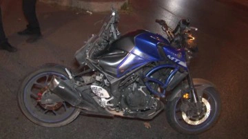 Kartal'da motosiklet kontrolden &ccedil;ıkıp metrelerce s&uuml;r&uuml;klendi