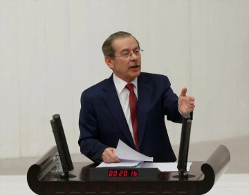 Kılı&ccedil;daroğlu'na oy vermediğini a&ccedil;ıklayan Şener'in eski paylaşımı yeniden g&uuml;ndeme geldi