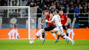 Kopenhag 7 goll&uuml; &ccedil;ılgın ma&ccedil;ta Manchester United'ı devirdi