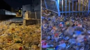 K&uuml;&ccedil;&uuml;k&ccedil;ekmece'de geri d&ouml;n&uuml;ş&uuml;m tesisindeki t&uuml;m atıklar sel sularıyla dışarıya &ccedil;ıktı