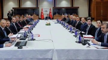 K&uuml;lliye'deki ekonomi zirvesi sona erdi: Temel hedef enflasyonu tek haneye d&uuml;ş&uuml;rmek