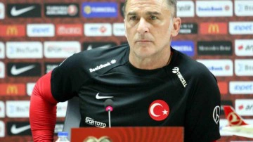 Kuntz'dan Galler ma&ccedil;ı &ouml;ncesi ilk 11 a&ccedil;ıklaması!