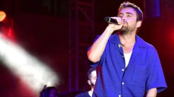 Murat Dalkılı&ccedil;, yeni sevgilisiyle el ele poz vererek ilişkisini ilan etti