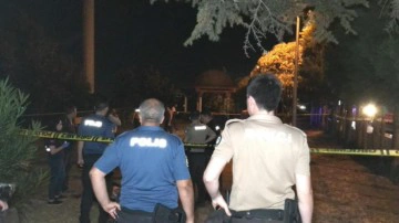 Parkta &ccedil;ıkan tartışmada bı&ccedil;aklanarak &ouml;ld&uuml;r&uuml;ld&uuml;