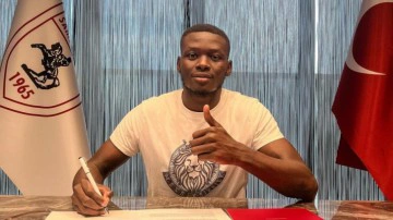 Samsunspor'a &Ccedil;adlı forvet! 3 yıllık imza