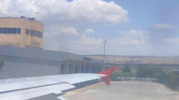 Siirt-İstanbul seferini yapan u&ccedil;ak, Batman'a acil iniş yaptı