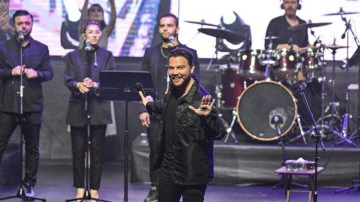 Sinan Ak&ccedil;ıl, Cumhurbaşkanlığı Beştepe Millet Kongre ve K&uuml;lt&uuml;r Merkezi'nde konser verdi