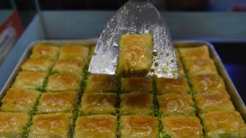 T&uuml;rkiye ve Yunanistan'da 'baklava kimin' araştırması!