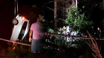 T&uuml;yler &uuml;rperten cinayet: Şarampole yuvarlanan ara&ccedil;taki gencin cesedinde acı detay