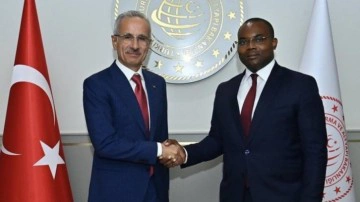 Ulaştırma ve Altyapı Bakanı Abdulkadir Uraloğlu Ekvator Gineli mevkidaşı ile g&ouml;r&uuml;şt&uuml;