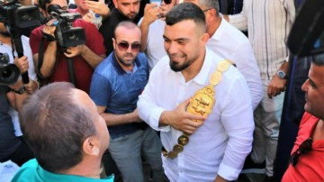 Yusuf Can Zeybek'e memleketi Antalya'da coşkulu karışılama